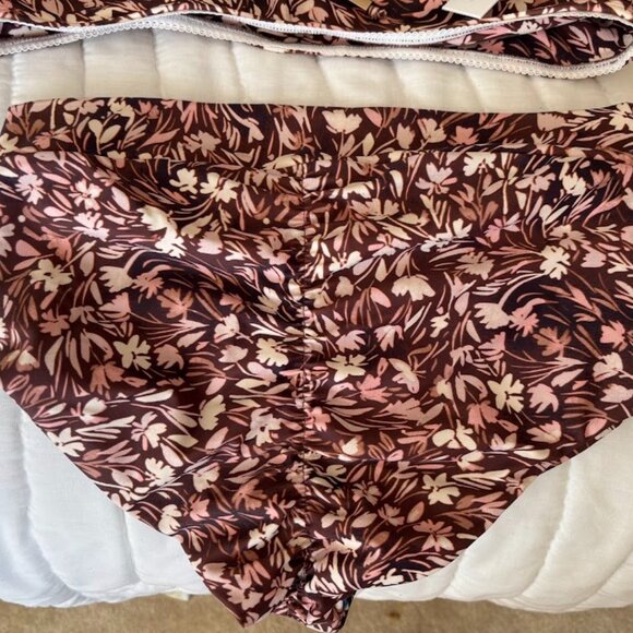 NWT - Two Sets of Juliette Porter Bikini with Matching Bucket Hats - Picture 7 of 14